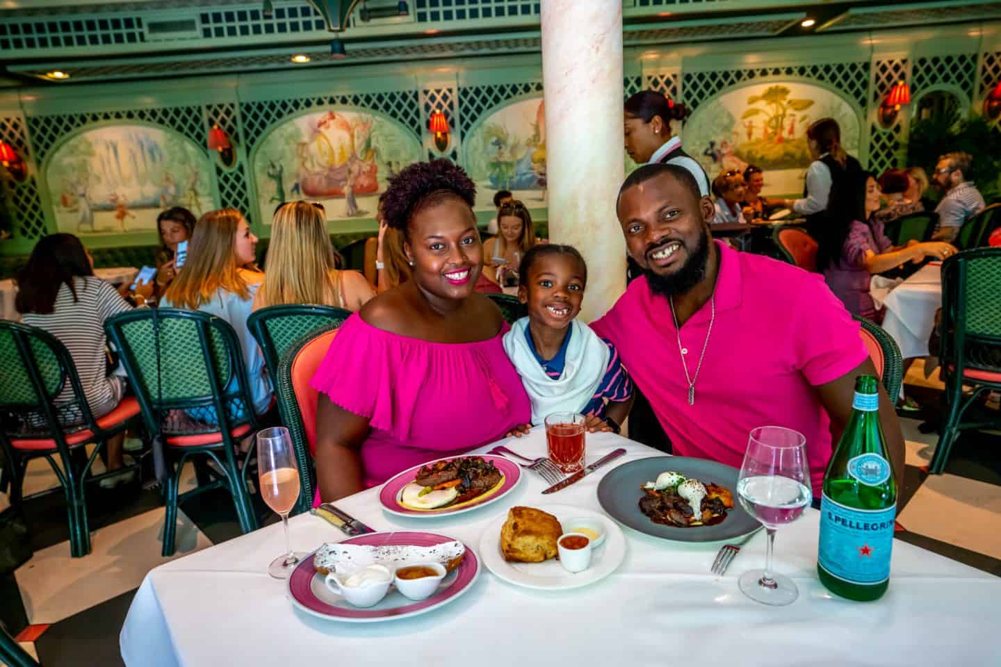 travel with kids | Brunch at Brennan’s