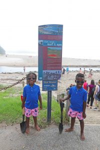 Black Family Travel hot water beach new zealand